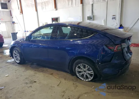2023 Tesla Model Y z USA, uszkodzony, nr VIN 7SAYGAEE8PF583716